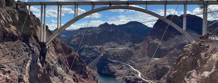 Mike O’Callaghan-Pat Tillman Memorial Bridge is one of Hoover Dam.