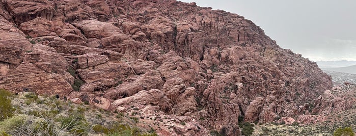 Red Rock Canyon Overlook is one of Las Vegas to-do list.