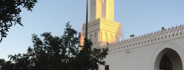 Qiblatain Mosque is one of Lugares favoritos de -.