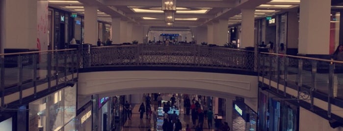 Mall of the Emirates is one of - : понравившиеся места.