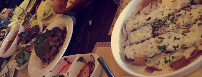 Samad Al Iraqi Restaurant is one of Posti che sono piaciuti a -.