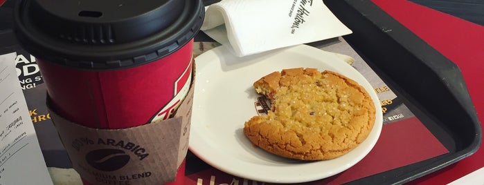 Tim Hortons is one of -さんのお気に入りスポット.