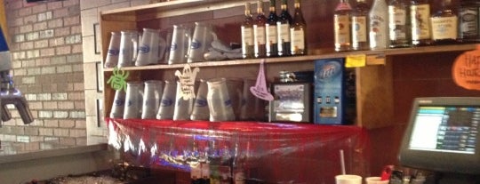 BottleCap Alley Icehouse Grill is one of Lugares guardados de Deimos.