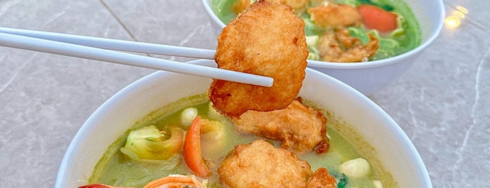 義蓮鱼头米粉 Green Tomyam is one of Bib Gourmand (Michelin Guide Malaysia).