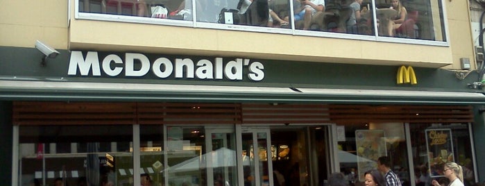 McDonald's is one of Lugares favoritos de Mario.