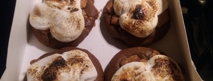 Night Owl Cookies is one of Locais curtidos por Amie.