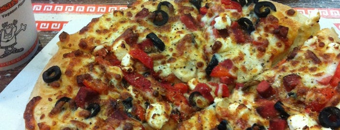 Little Caesars Pizza is one of Tempat yang Disukai ‏‏‎.