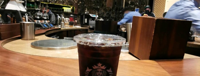 Starbucks Reserve Bar is one of 🇰🇼.