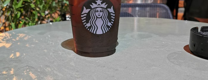 Starbucks is one of Musaed 님이 좋아한 장소.