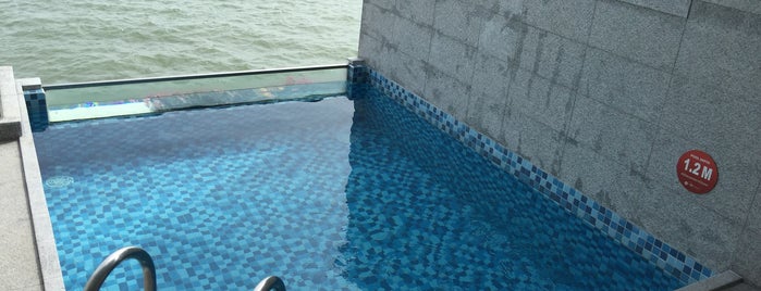 Private Pool @Lexis Hibiscus Port Dickson is one of Tempat yang Disukai NeMeSiS.