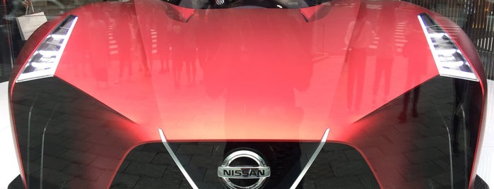 NISSAN CROSSING is one of NeMeSiSさんのお気に入りスポット.