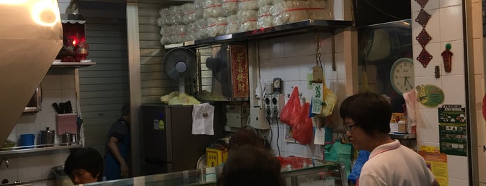 Economic Fried Bee Hoon & Noodles @ Tpy Lor 7 is one of Tempat yang Disukai C.