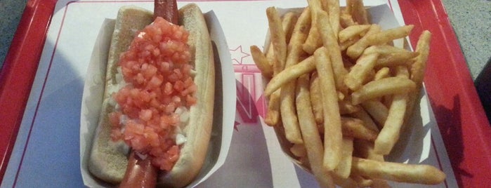 Pink's Hot Dogs is one of Places I Have Been To (Las Vegas).