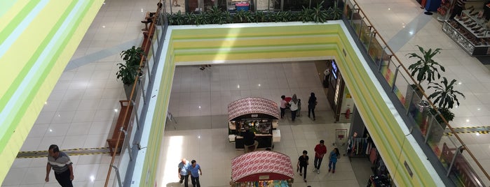 AEON Bandaraya Melaka Shopping Centre is one of Tempat Menarik di Melaka.