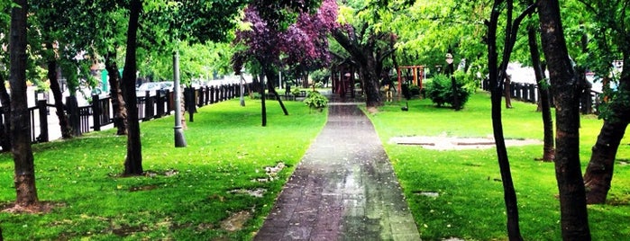 Koşuyolu Parkı is one of Tempat yang Disukai Erdem.