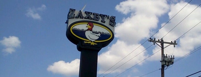 Zaxby's Chicken Fingers & Buffalo Wings is one of Lugares favoritos de Richie.
