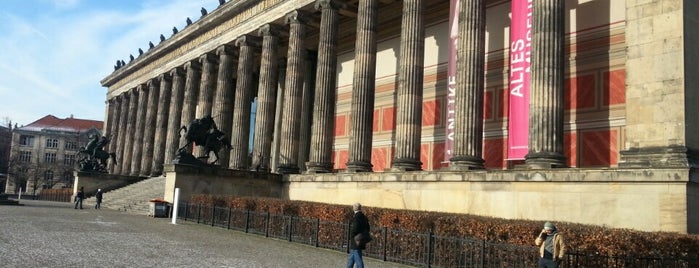 Altes Museum is one of berlin <3.