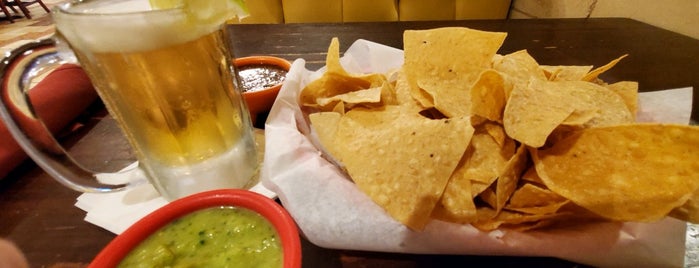 Los Cucos Mexican Cafe is one of Lugares favoritos de Brian.