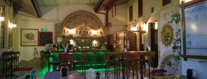 Antakya Evi Bistro & Pub is one of สถานที่ที่บันทึกไว้ของ Alo.