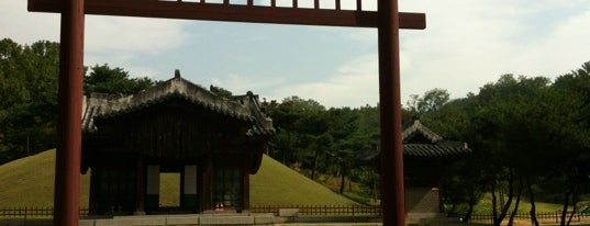 영휘원·숭인원 (Yeonghwiwon & Sunginwon) is one of 조선왕릉 / 朝鮮王陵 / Royal Tombs of the Joseon Dynasty.