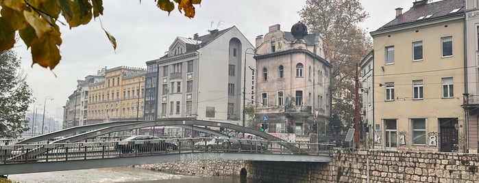 Miljacka is one of Saraybosna.