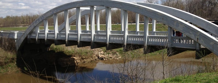 Rainbow Arch Bridge is one of Historic Route 66.