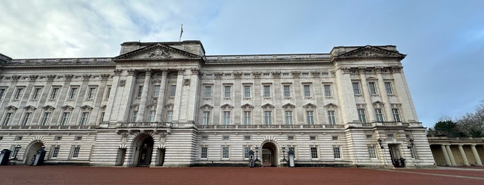 Buckingham Palace Shop is one of London.
