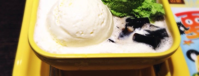 Honeymoon Dessert 滿記甜品 is one of Posti che sono piaciuti a Kevin.