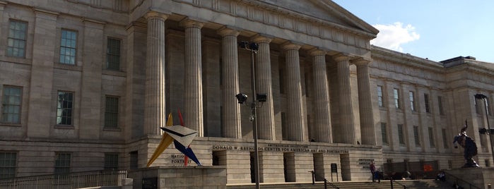 Galería Nacional de Retratos is one of Washington, DC.
