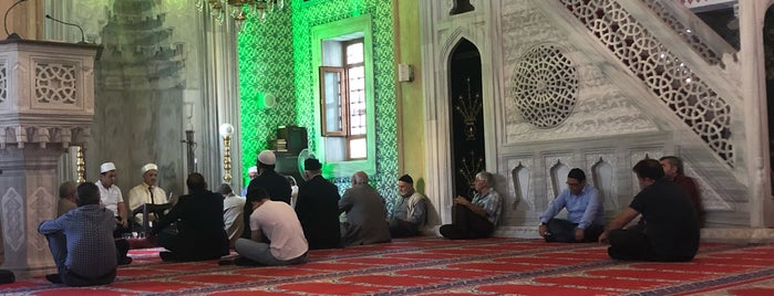 Silahtar Ağa Yeni Camii is one of Tuğçe'nin Beğendiği Mekanlar.