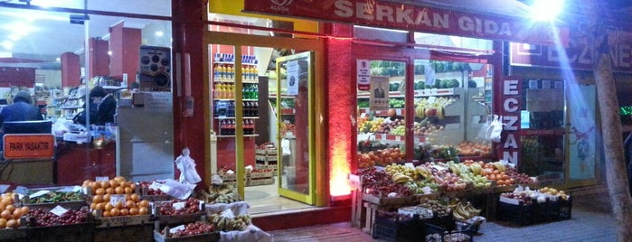 Serkan Gıda Pazarı is one of สถานที่ที่ Studio Nocturne ถูกใจ.