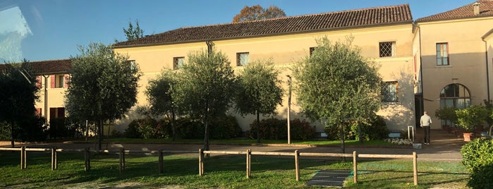 Hotel Villa Ca' Sette is one of Vivi Bassano del Grappa.