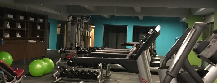 Gym Courtyard by Marriot Guatemala City is one of Locais curtidos por Javier G.