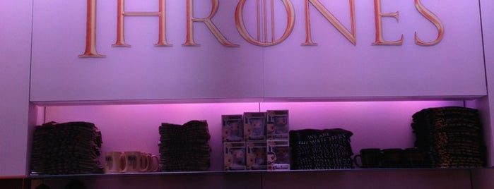HBO Shop is one of Denisさんのお気に入りスポット.