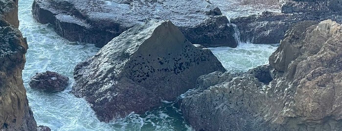 Boca do Inferno is one of สถานที่ที่ anthony ถูกใจ.