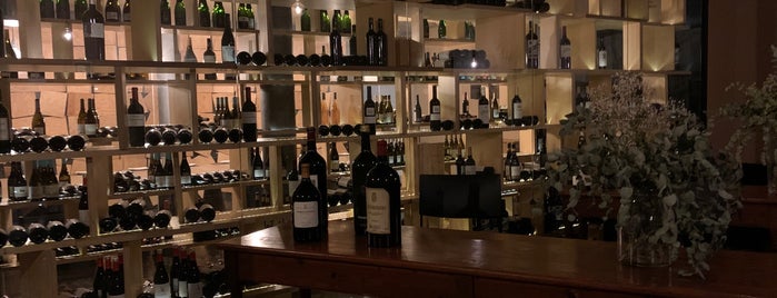 Vinotinto is one of Cafés con Encanto.