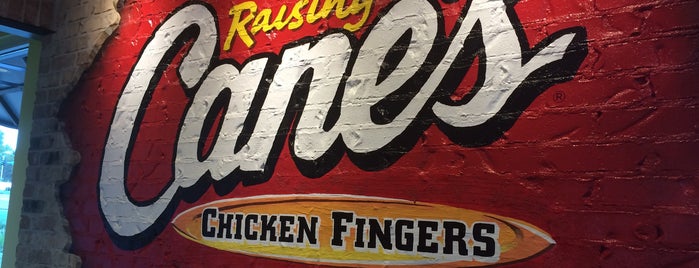 Raising Cane's Chicken Fingers is one of Posti che sono piaciuti a Thomas.