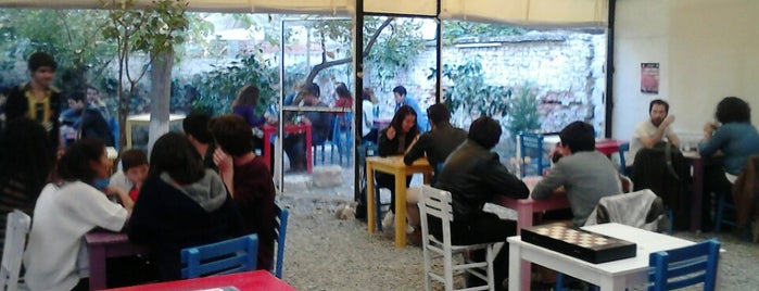 Seyyah Stüdyo & Cafe is one of Onur'un Beğendiği Mekanlar.