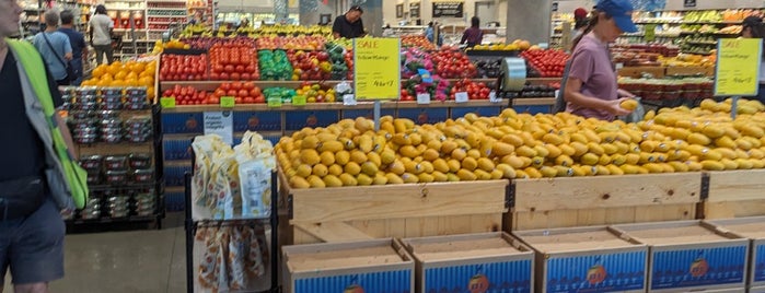 Whole Foods Market is one of Honolulu.
