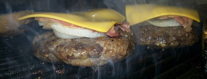 Ham-Burger is one of Locais salvos de Aylin.