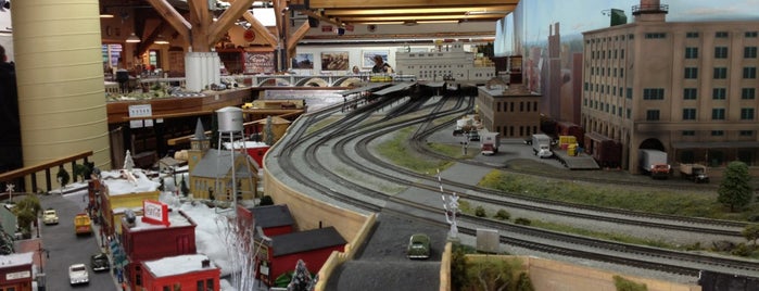 Twin City Model Railroad Museum is one of Minneapolis.