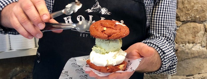 Hollys Ice Cream is one of Beril'in Beğendiği Mekanlar.