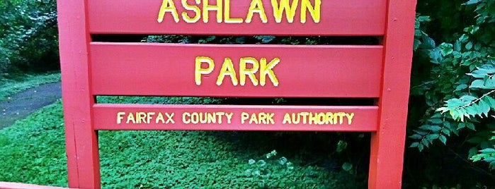 Ashlawn Park is one of Tempat yang Disukai Lori.