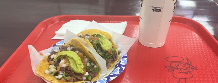 Tacos El Gordo is one of Traveling Food.