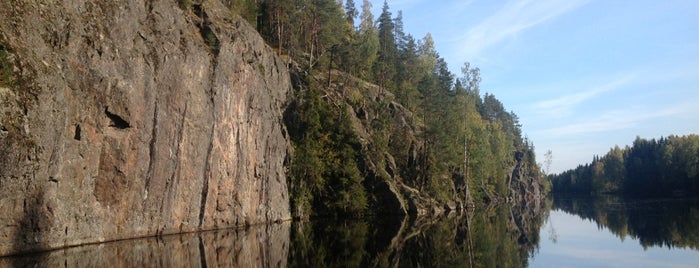 Torisevan rotkojärvi is one of Orte, die Salla gefallen.