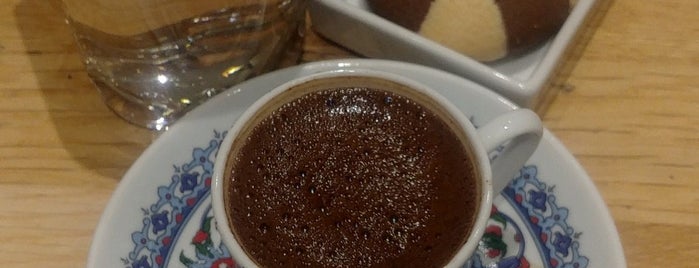 Kovan Cafe Firin is one of Locais curtidos por Burcu.