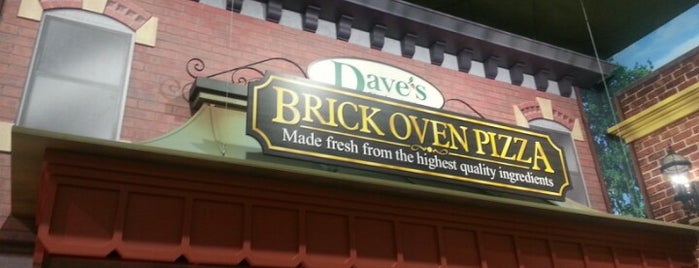 Dave's Marketplace is one of Verna'nın Beğendiği Mekanlar.