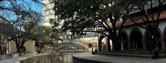 Mandalay Canal is one of Dallas.