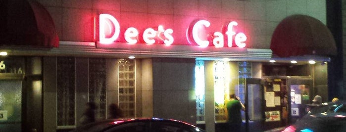 Dee's Cafe is one of Esq bars.