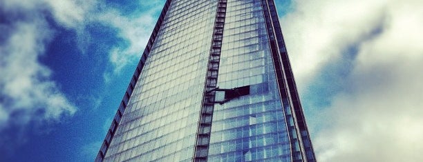 The Shard is one of Londres / London.